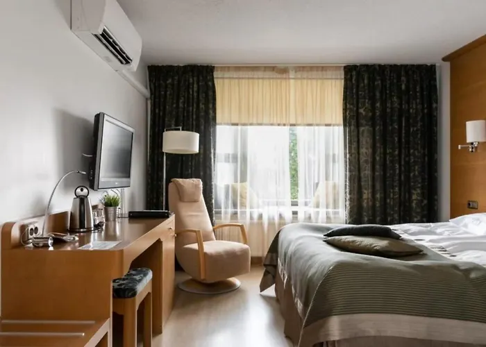 Hotel Aateli Lakeside